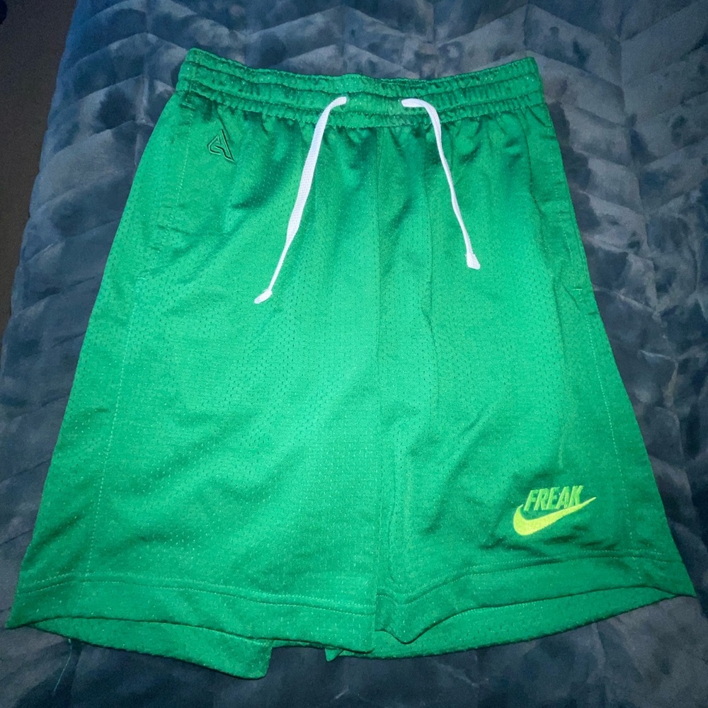 Nike Giannis Freak basketball Shorts Size Medium